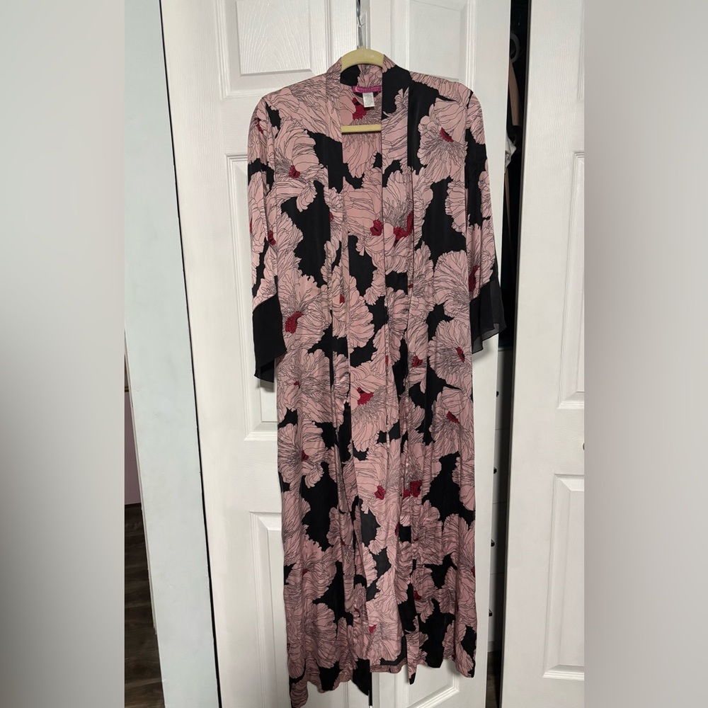 Elegant Floral Kimono robe